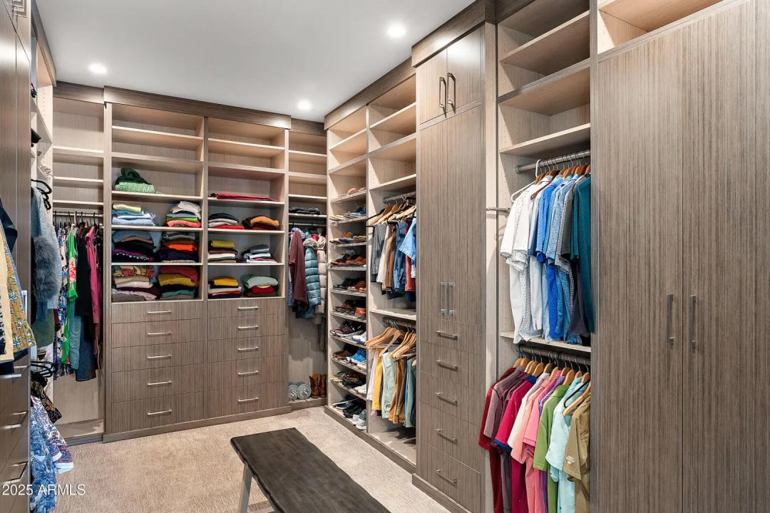 Real Estate Picture 16