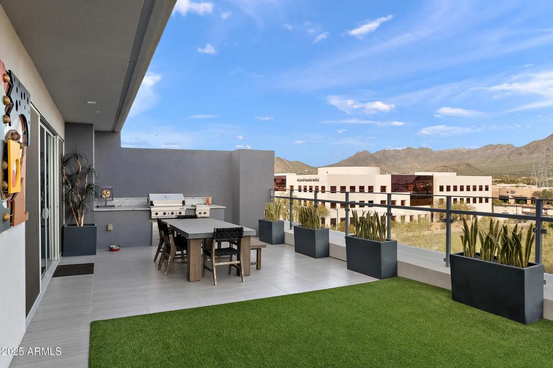 Real Estate Picture 30