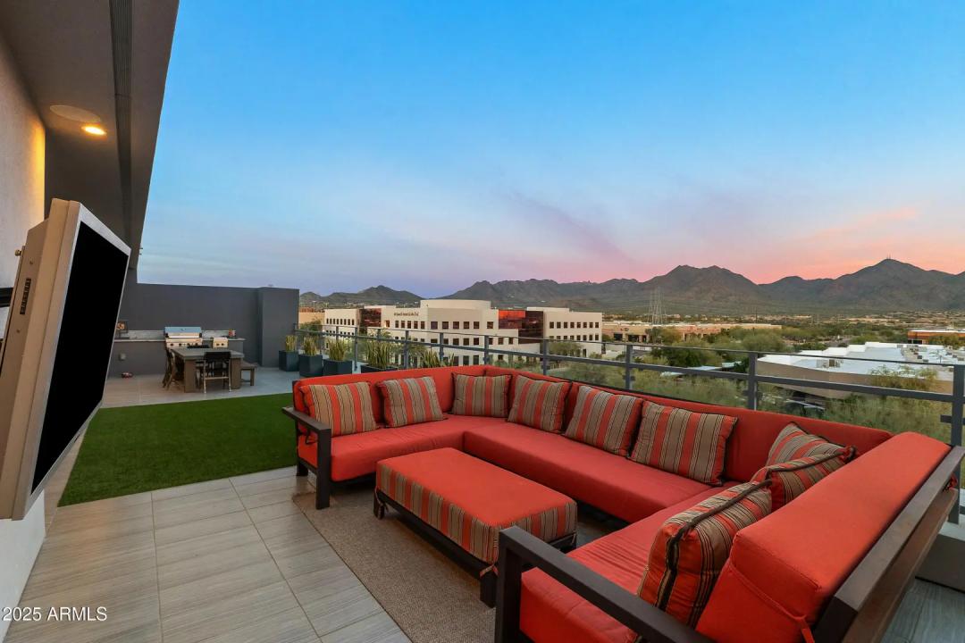 Real Estate Picture 28