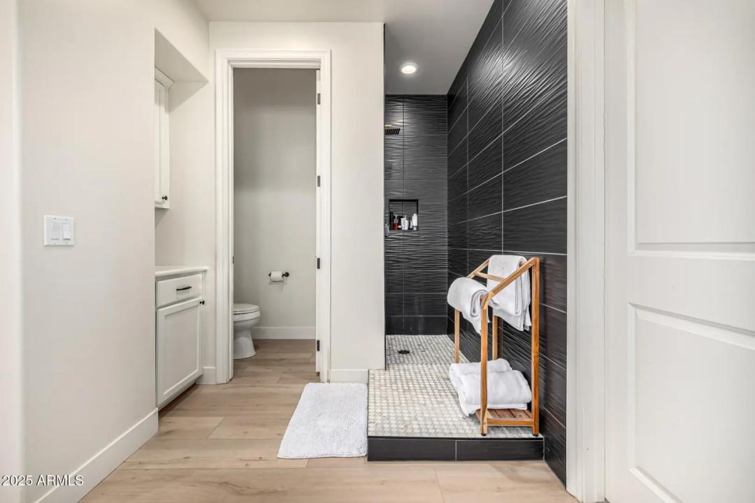 Real Estate Picture 36