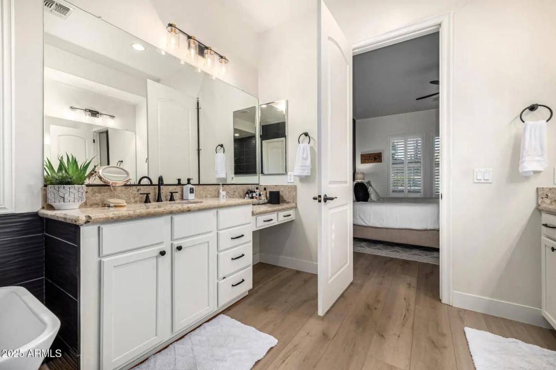 Real Estate Picture 33