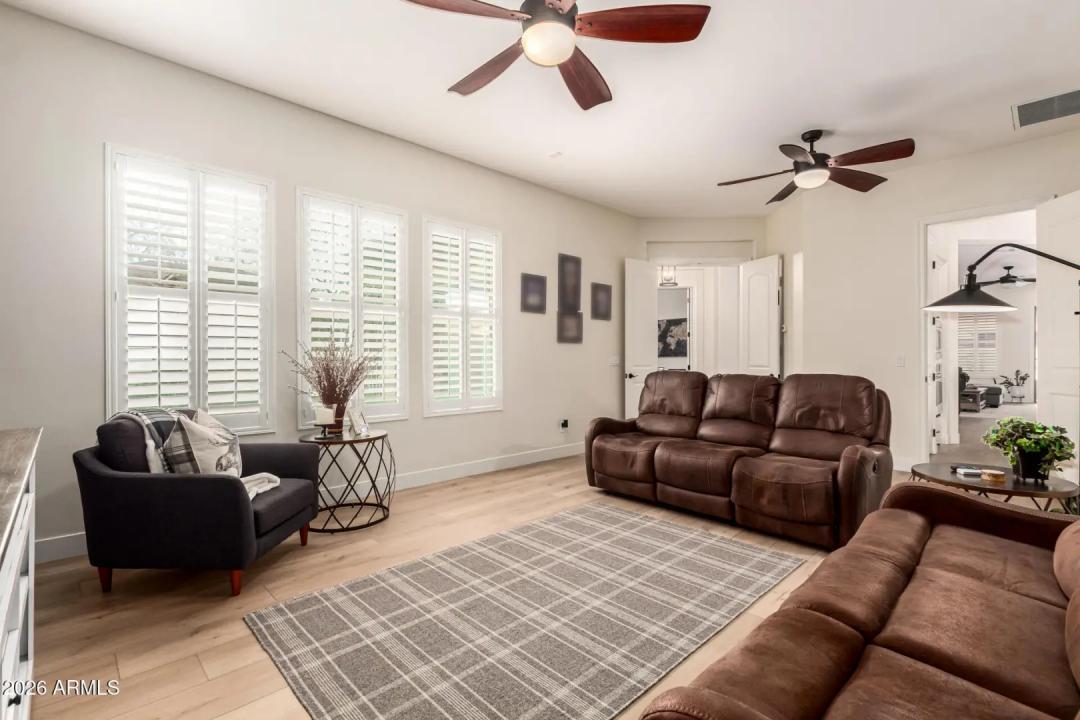 Real Estate Picture 25