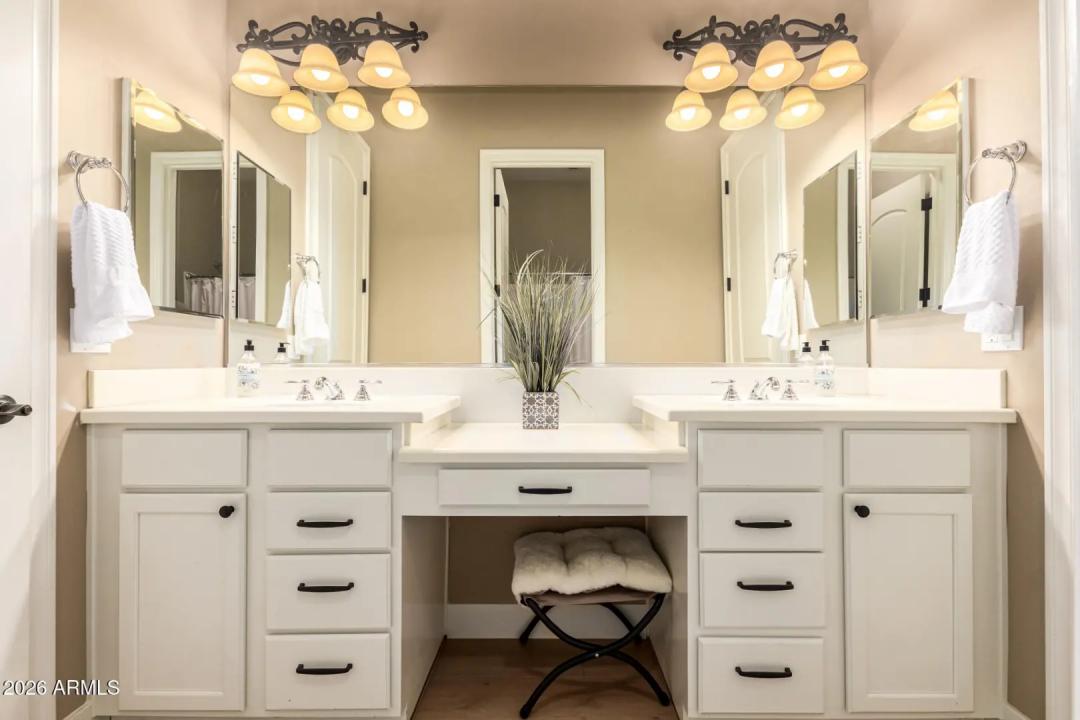 Real Estate Picture 38