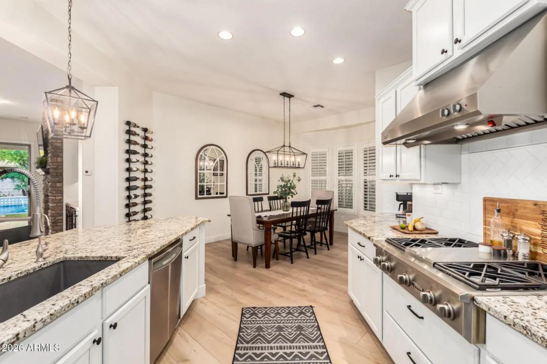 Real Estate Picture 13