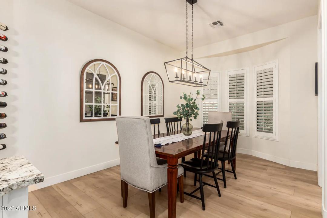 Real Estate Picture 15