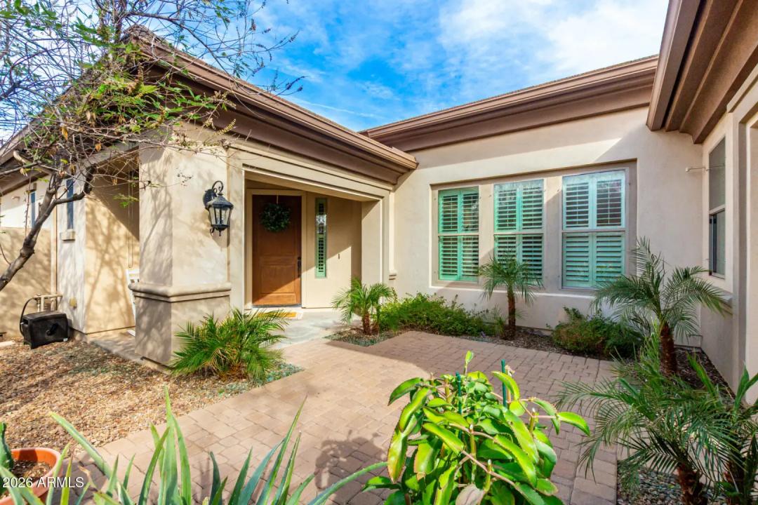 Real Estate Picture 6