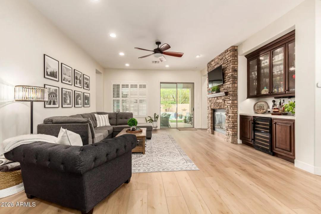 Real Estate Picture 22