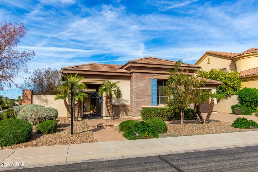 Real Estate Picture 4