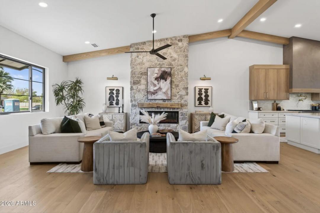 Real Estate Picture 6