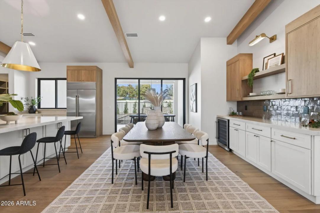 Real Estate Picture 12