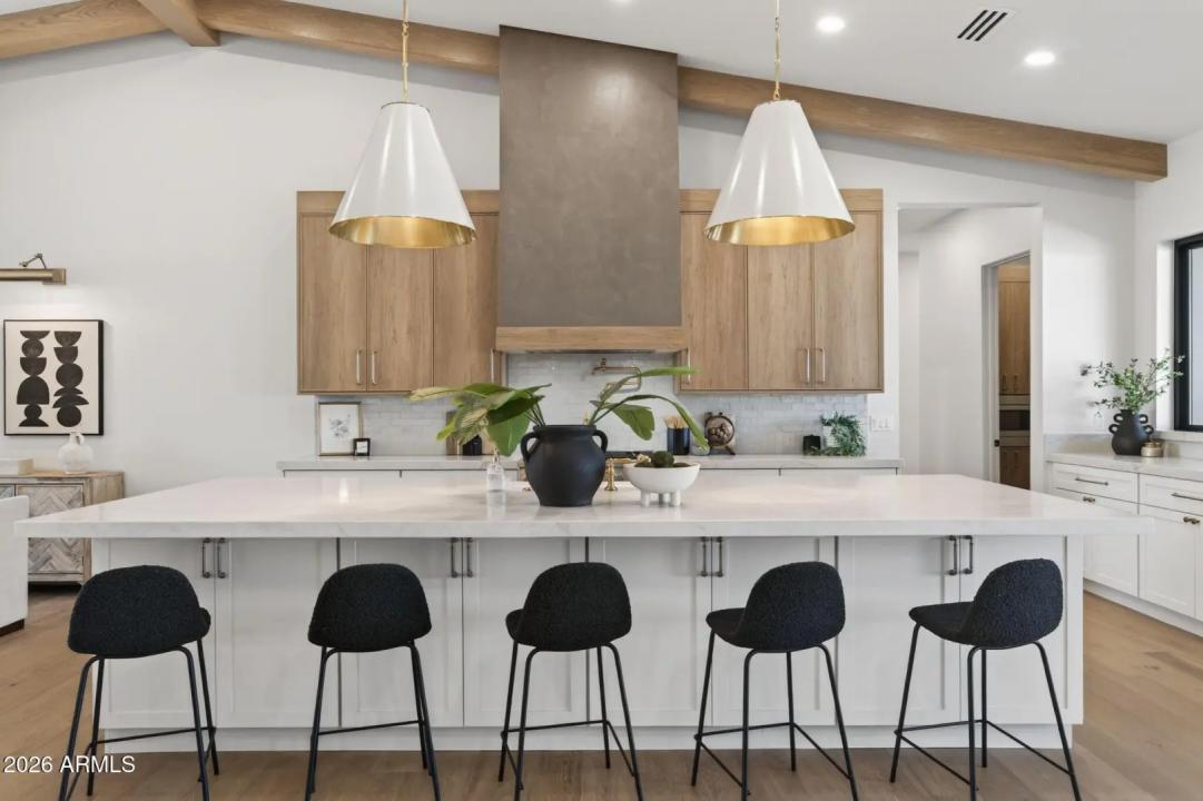 Real Estate Picture 15