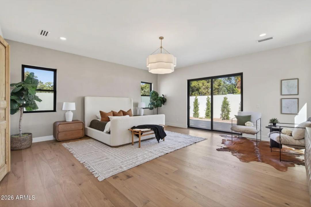 Real Estate Picture 26