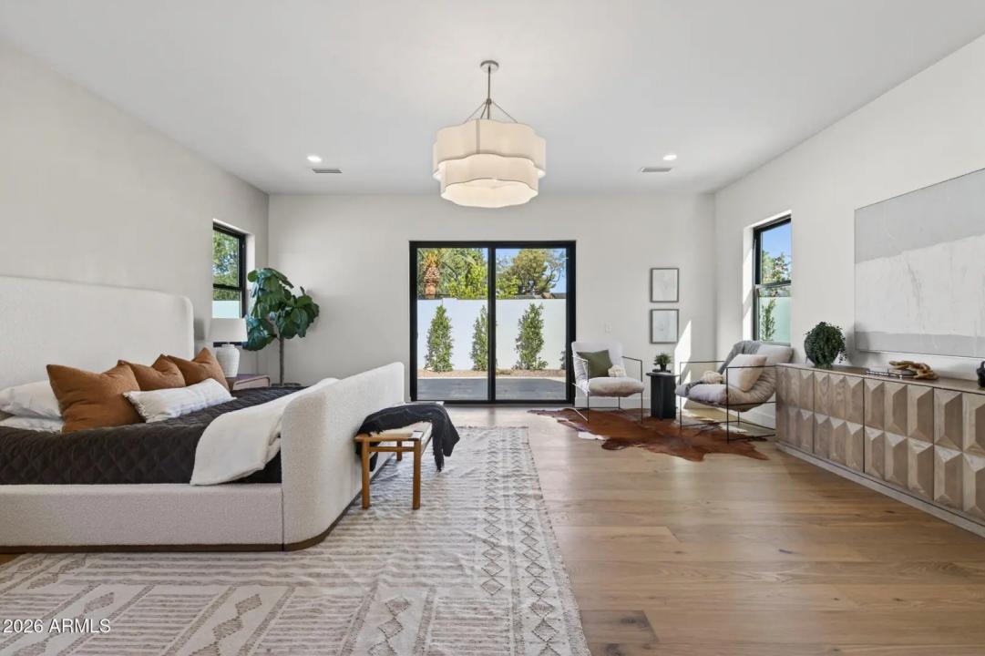 Real Estate Picture 28