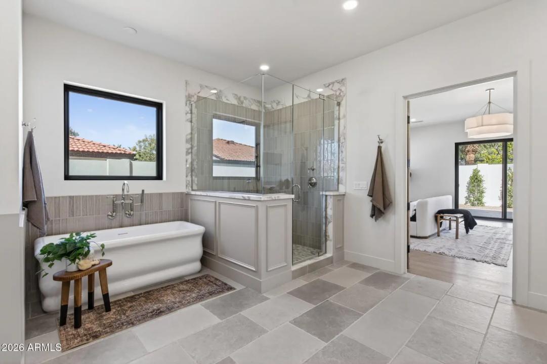 Real Estate Picture 32