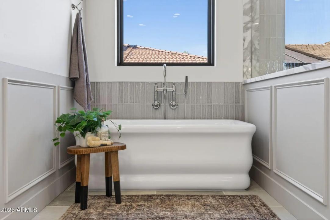 Real Estate Picture 33