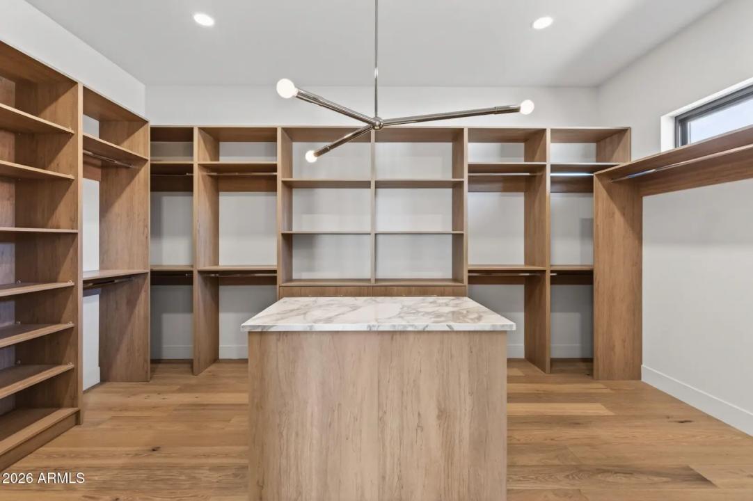 Real Estate Picture 35