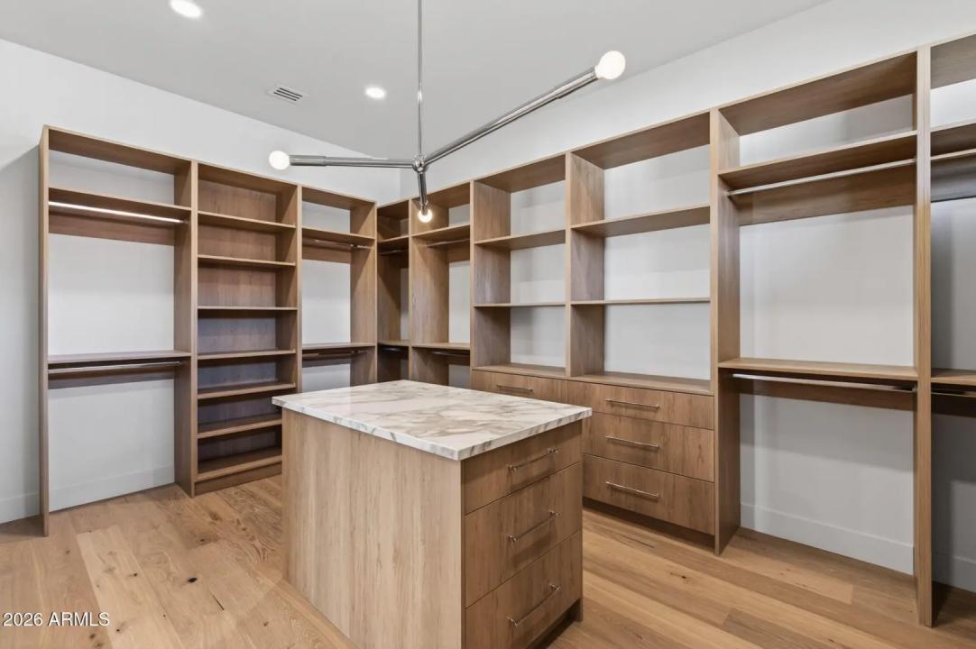 Real Estate Picture 36