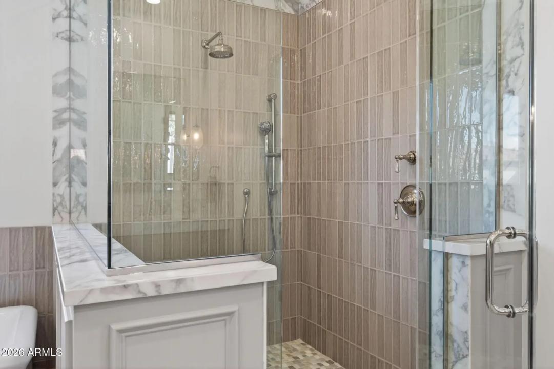 Real Estate Picture 34