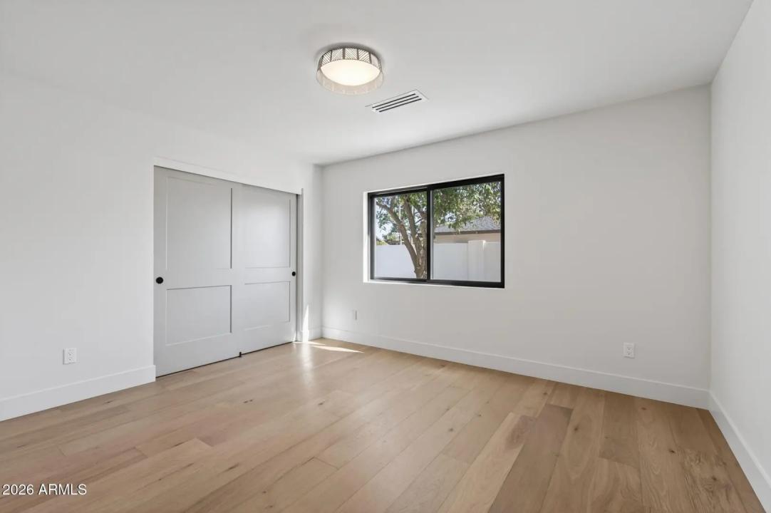 Real Estate Picture 44