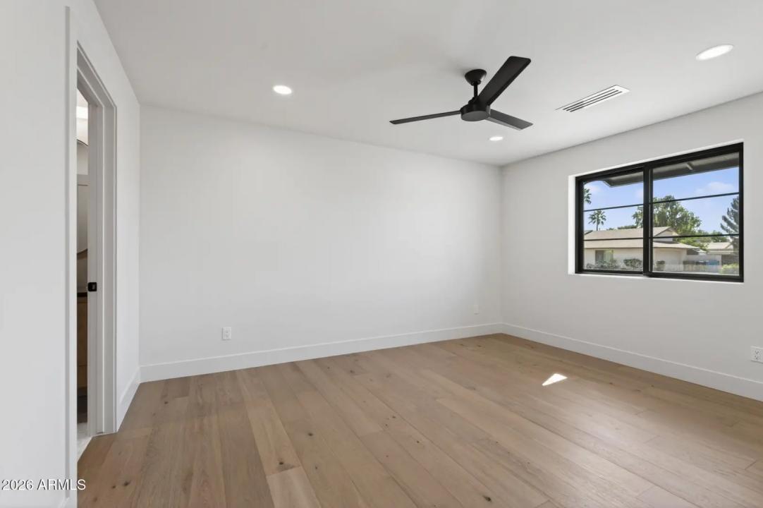 Real Estate Picture 46