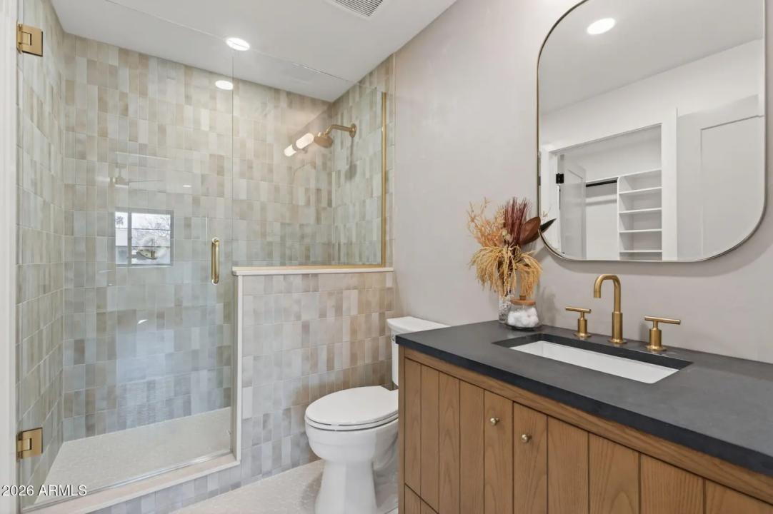 Real Estate Picture 48