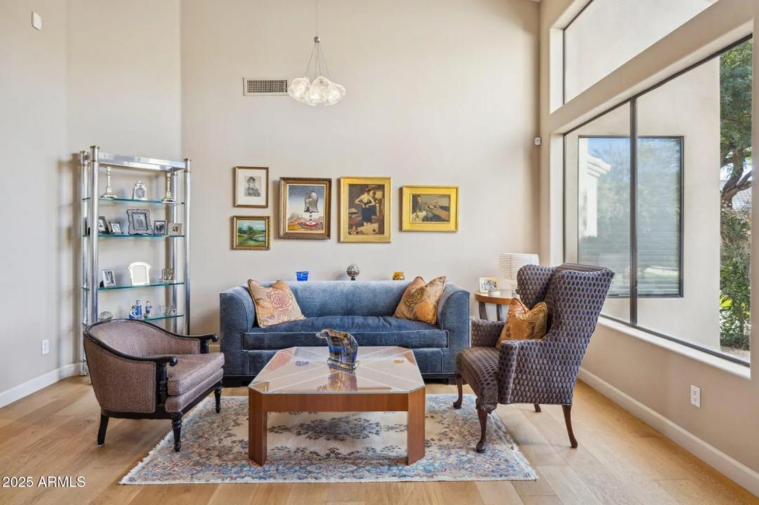 Real Estate Picture 15