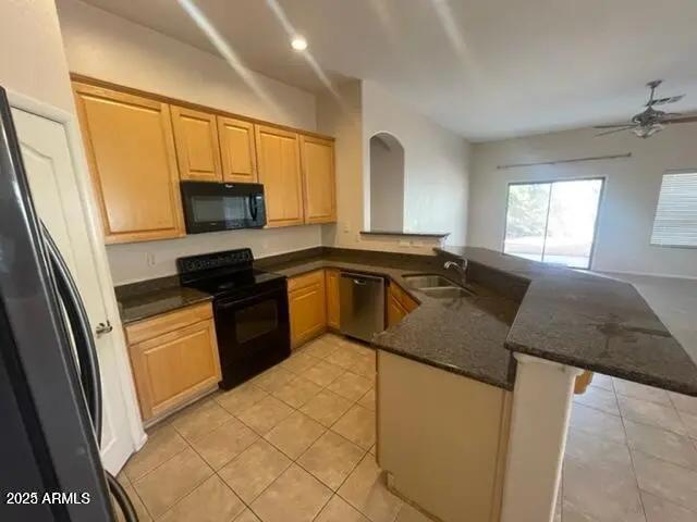 Real Estate Picture 4