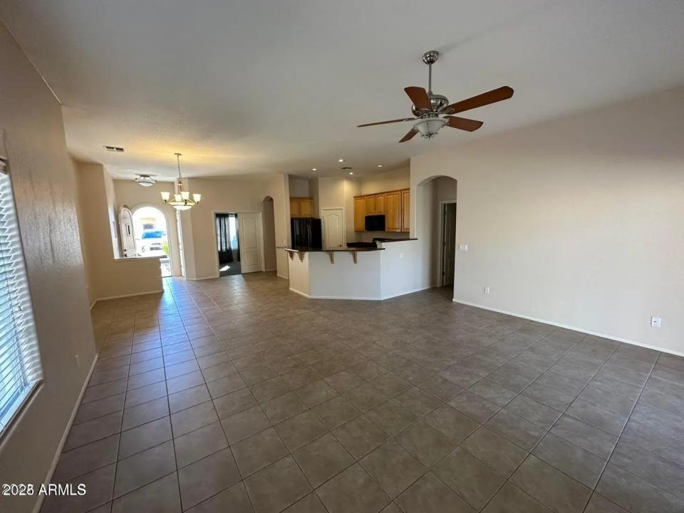 Real Estate Picture 5