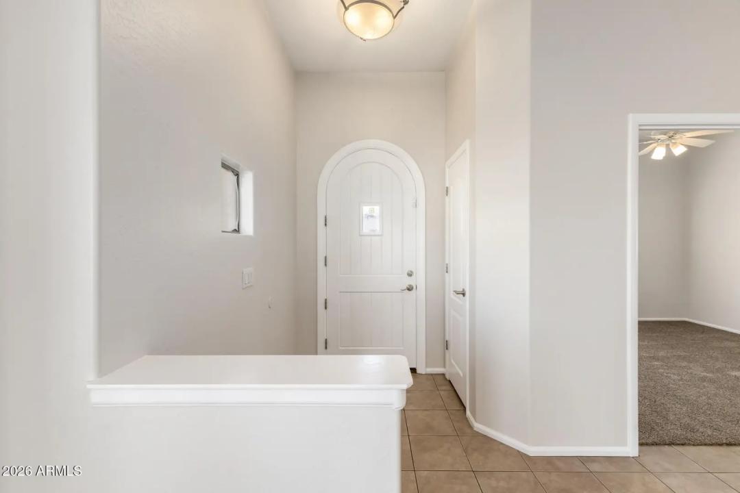 Real Estate Picture 3