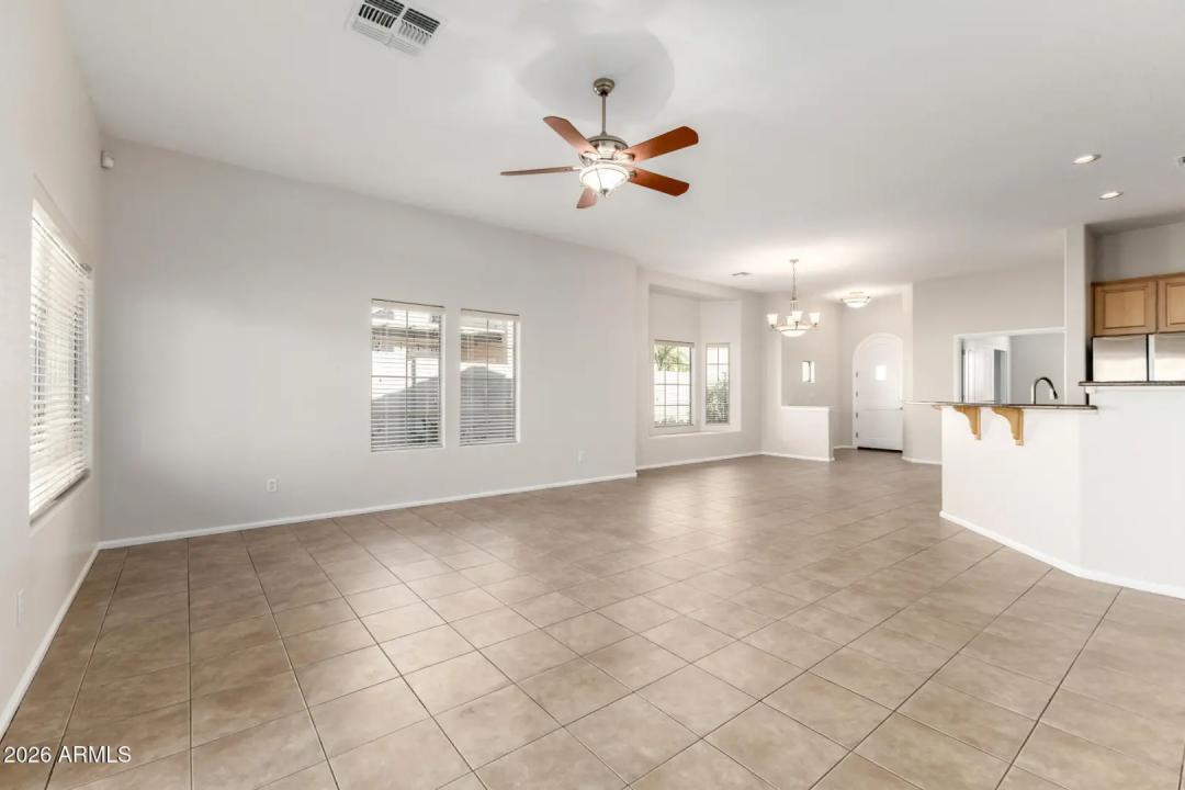 Real Estate Picture 10