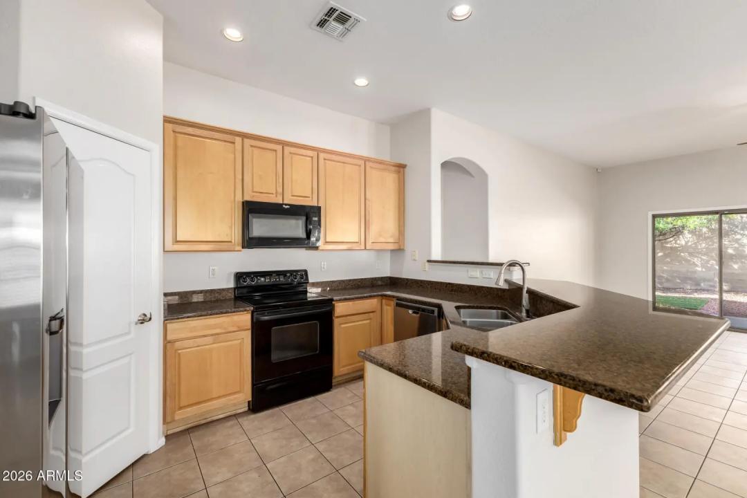 Real Estate Picture 12