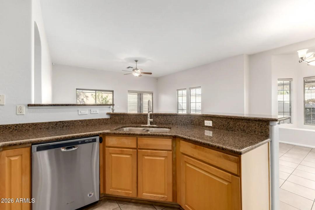 Real Estate Picture 13