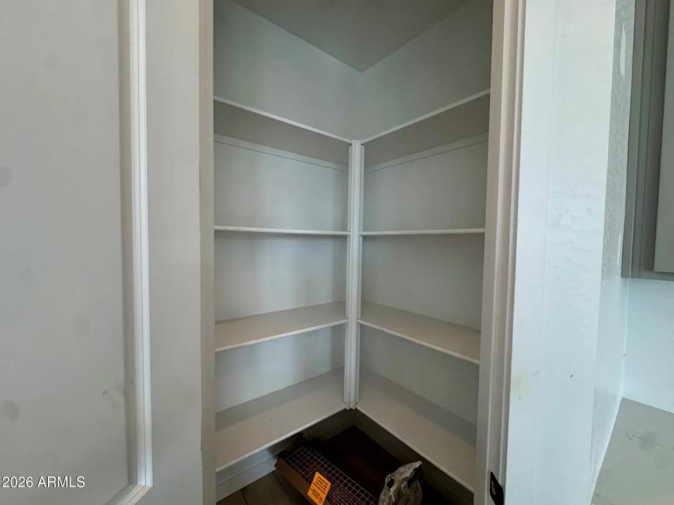 Real Estate Picture 12