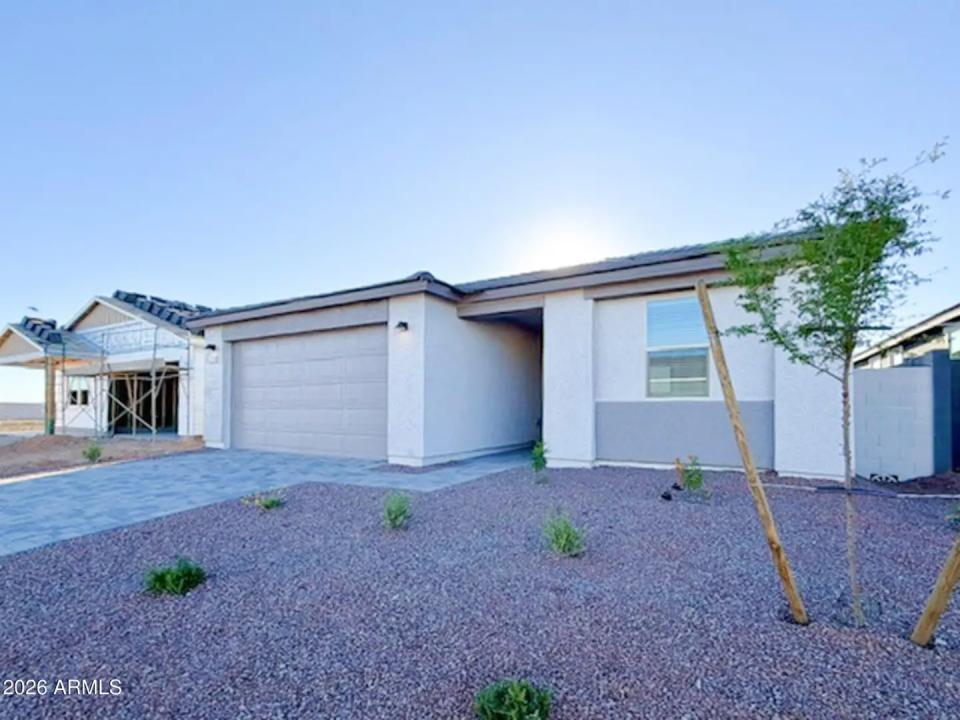 Real Estate Picture 3