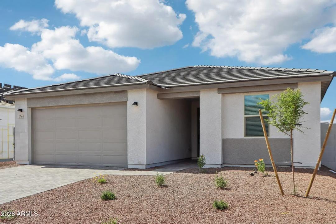 Real Estate Picture 3