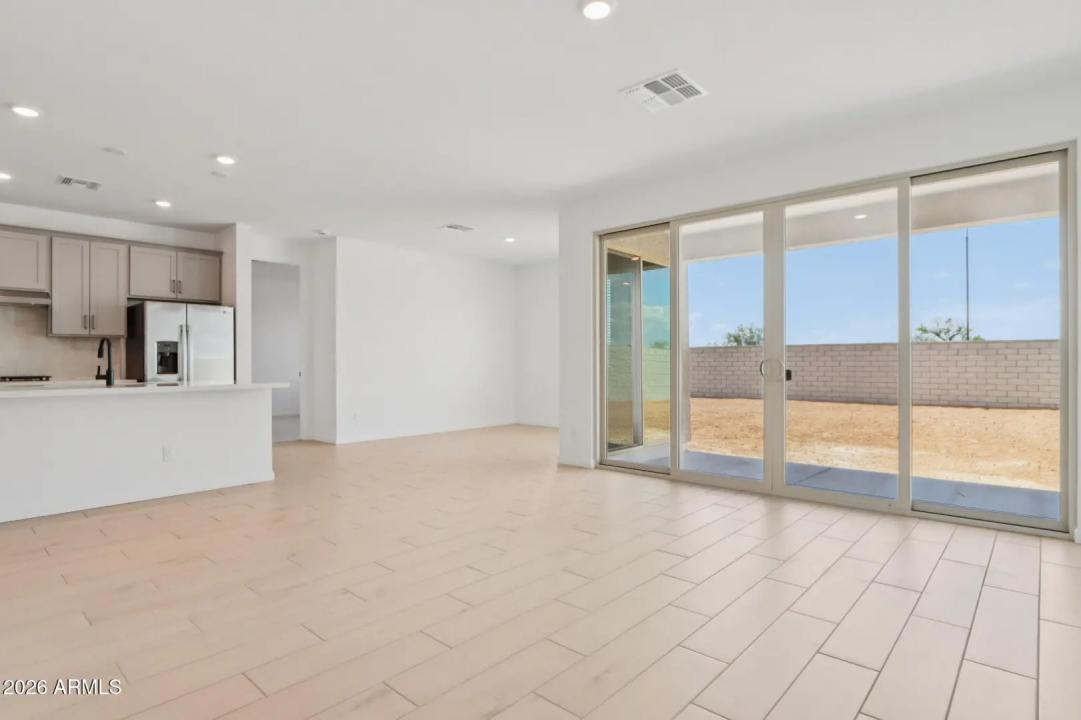 Real Estate Picture 10