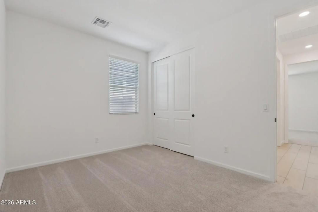 Real Estate Picture 17