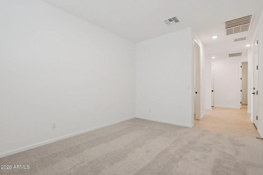 Real Estate Picture 22
