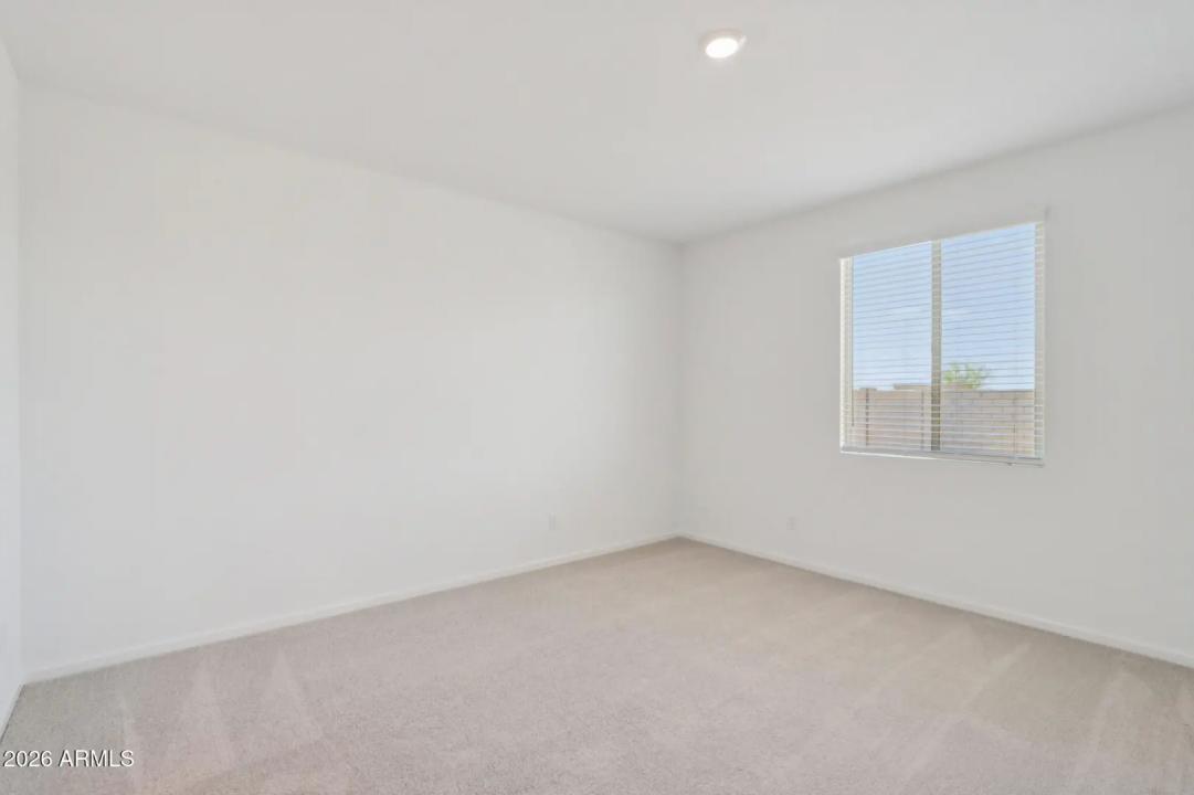 Real Estate Picture 23