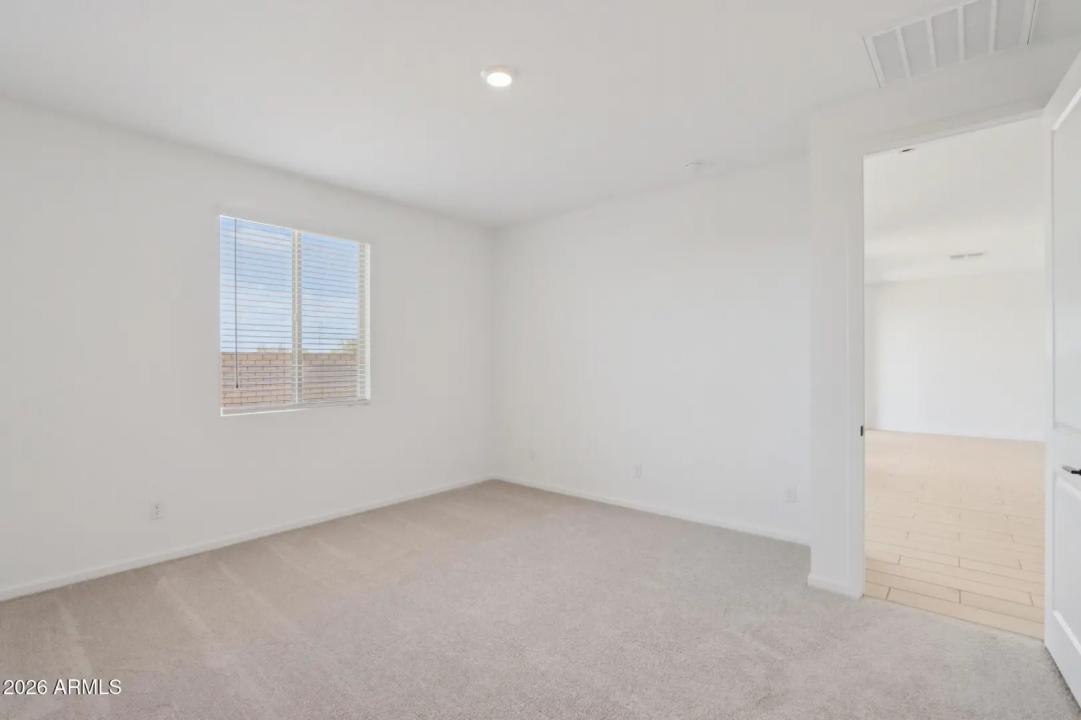 Real Estate Picture 24