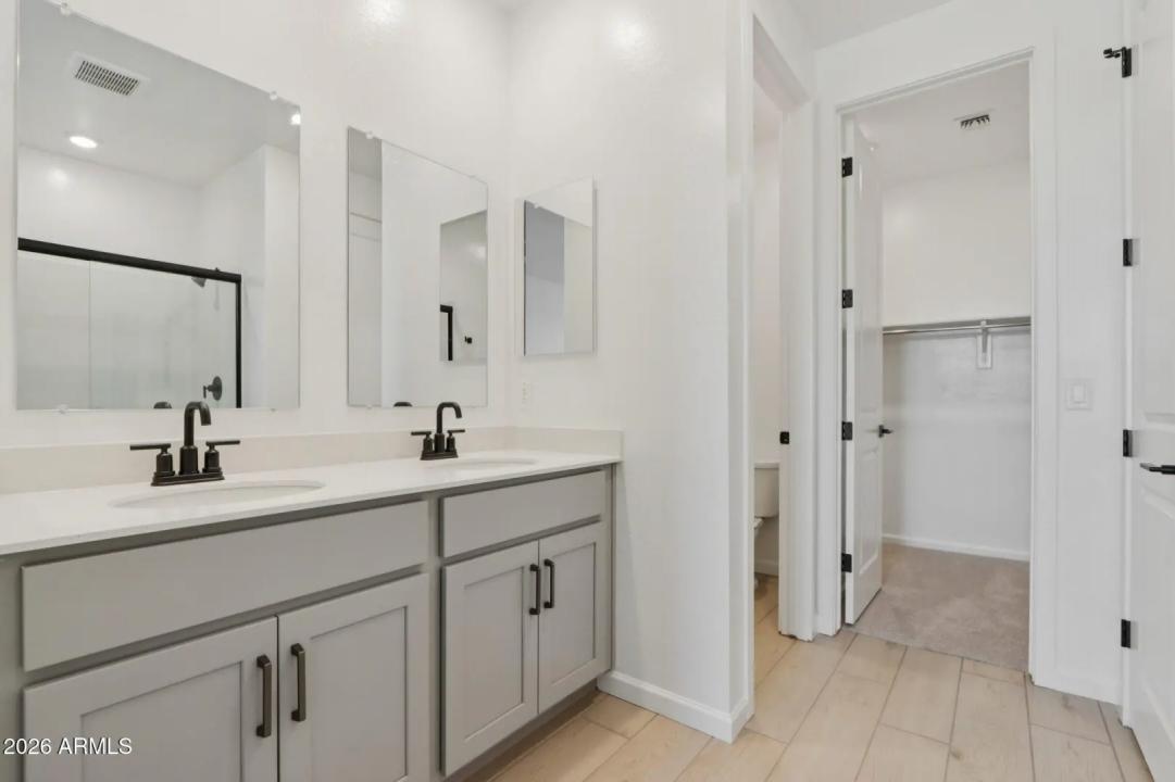 Real Estate Picture 29