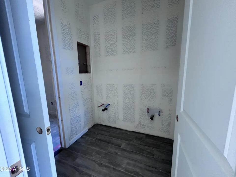 Real Estate Picture 7