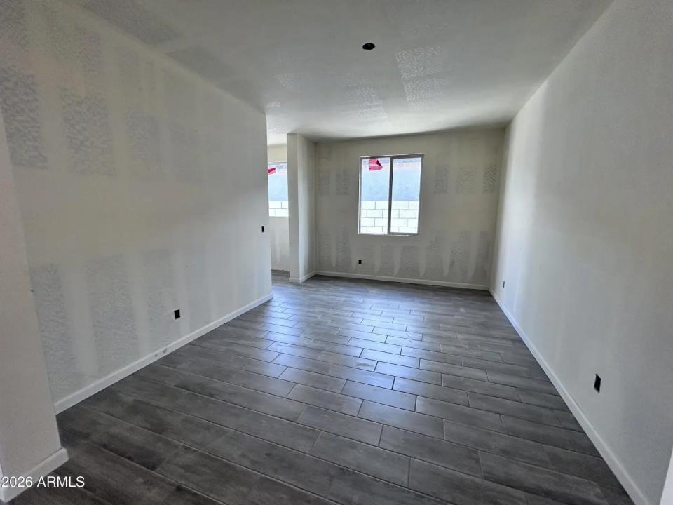 Real Estate Picture 13