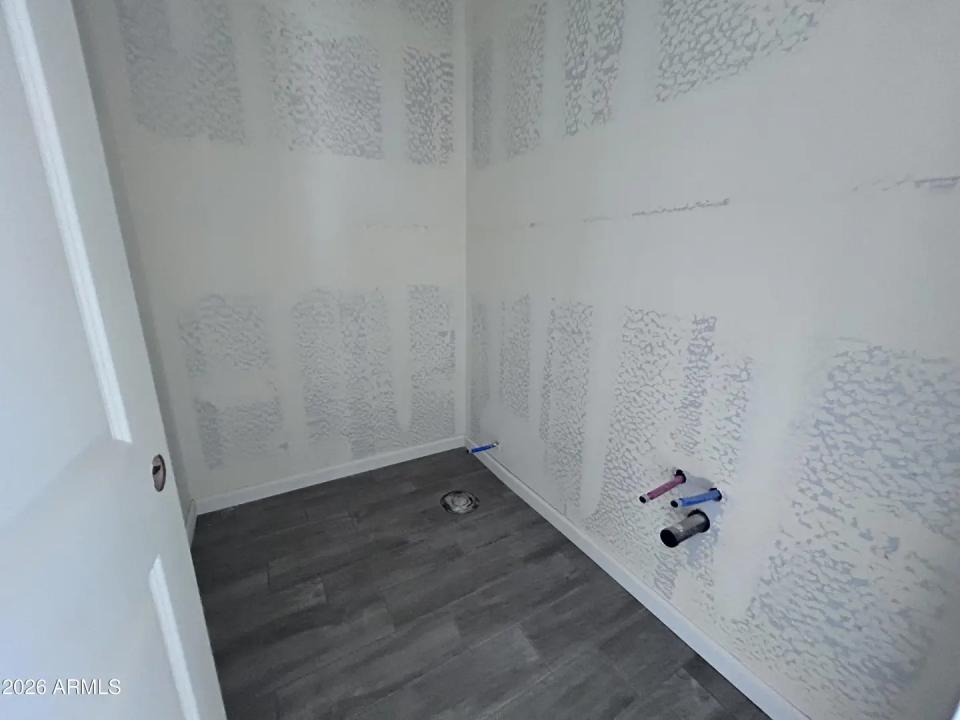 Real Estate Picture 14