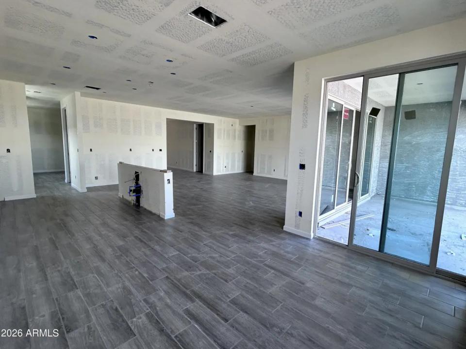 Real Estate Picture 19