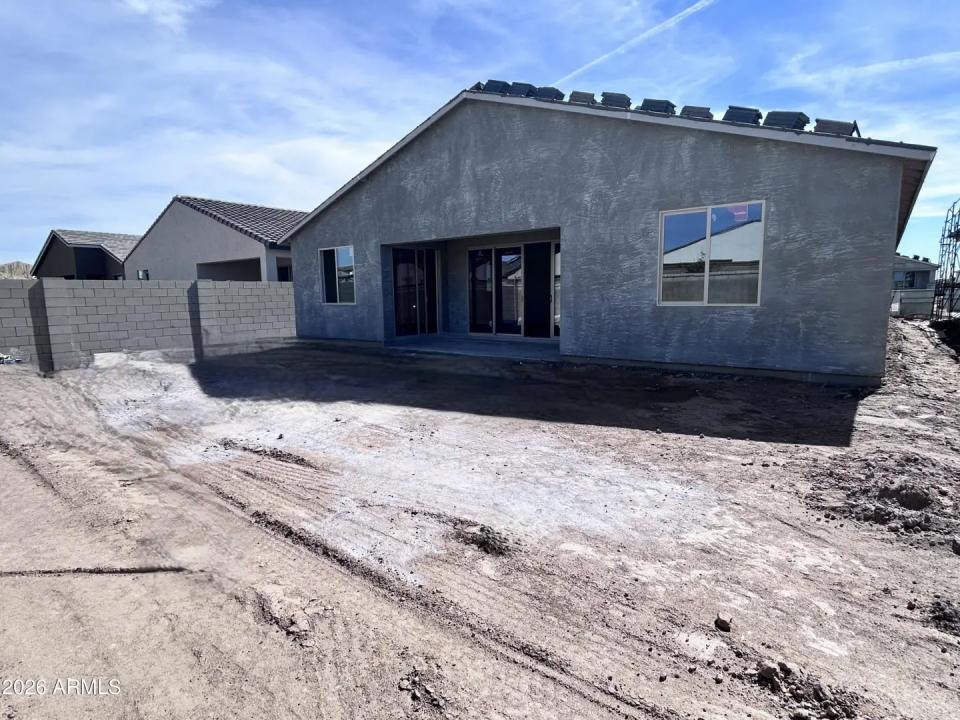 Real Estate Picture 23