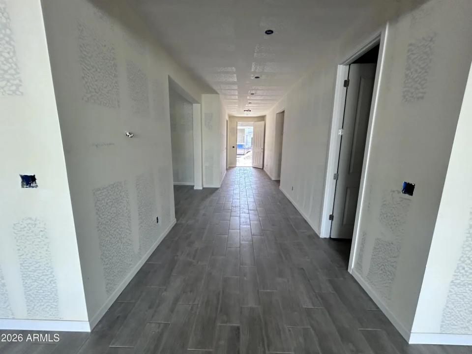 Real Estate Picture 25