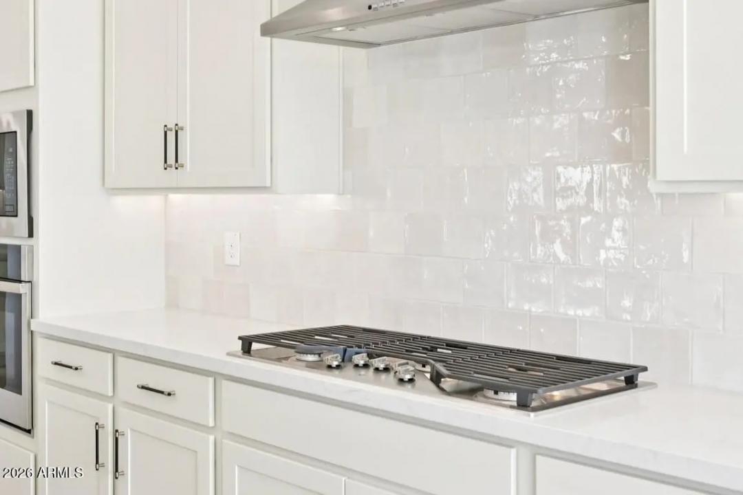 Real Estate Picture 6