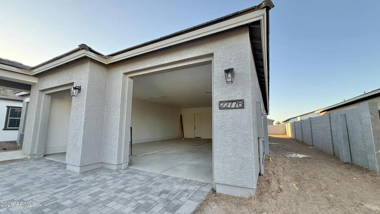 Real Estate Picture 23