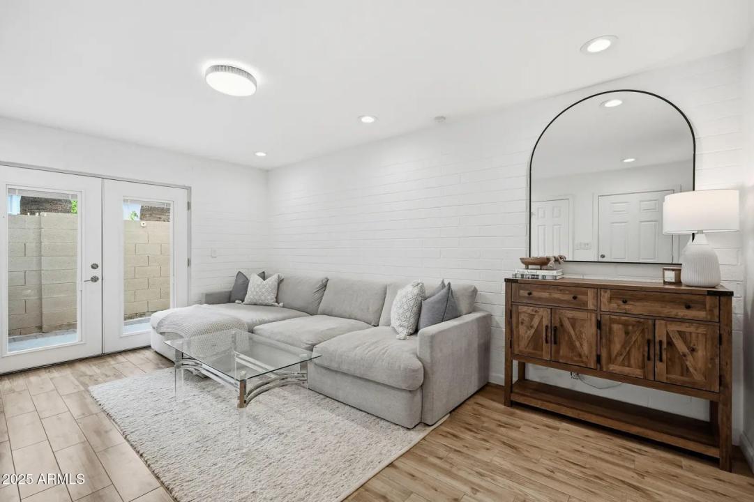 Real Estate Picture 2